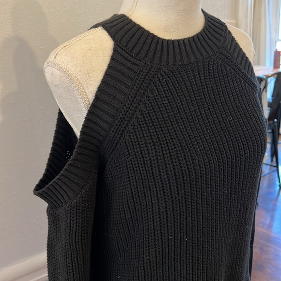 LIKE NEW OFF THE SHOULDER BLACK SWEATER - SIZE SMALL - Picture 2 of 8
